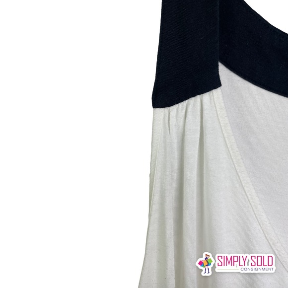 Banana Republic Women's Tank Top Shirt White Black Soft Basic Summer V-Neck L - Picture 4 of 8